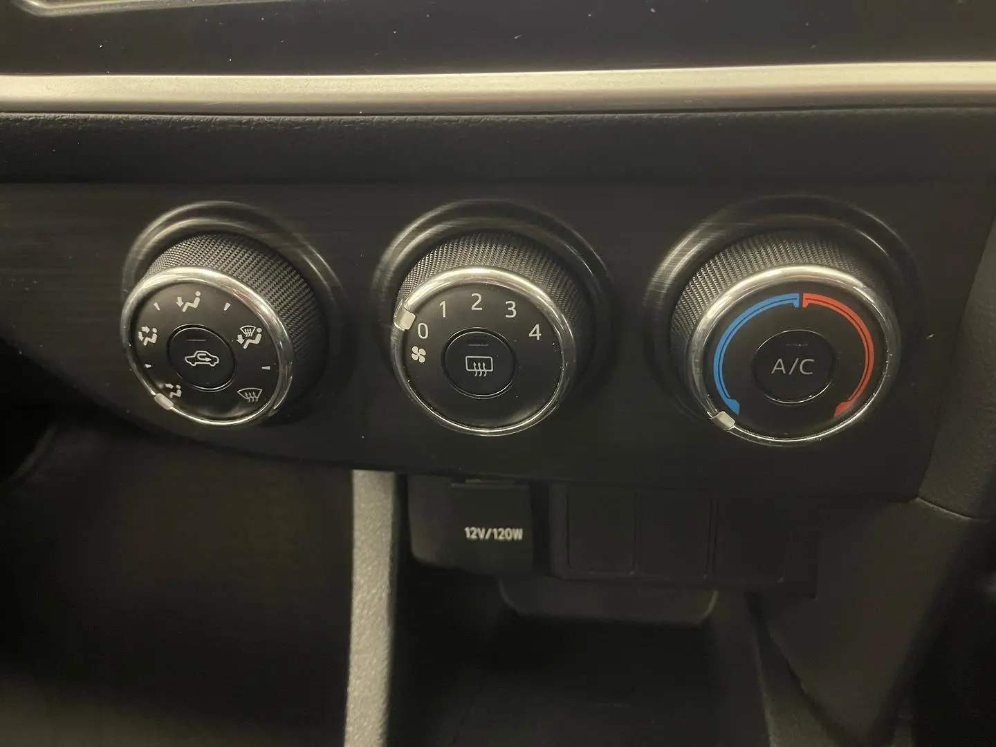 2014 Toyota Corolla Gallery Image 22