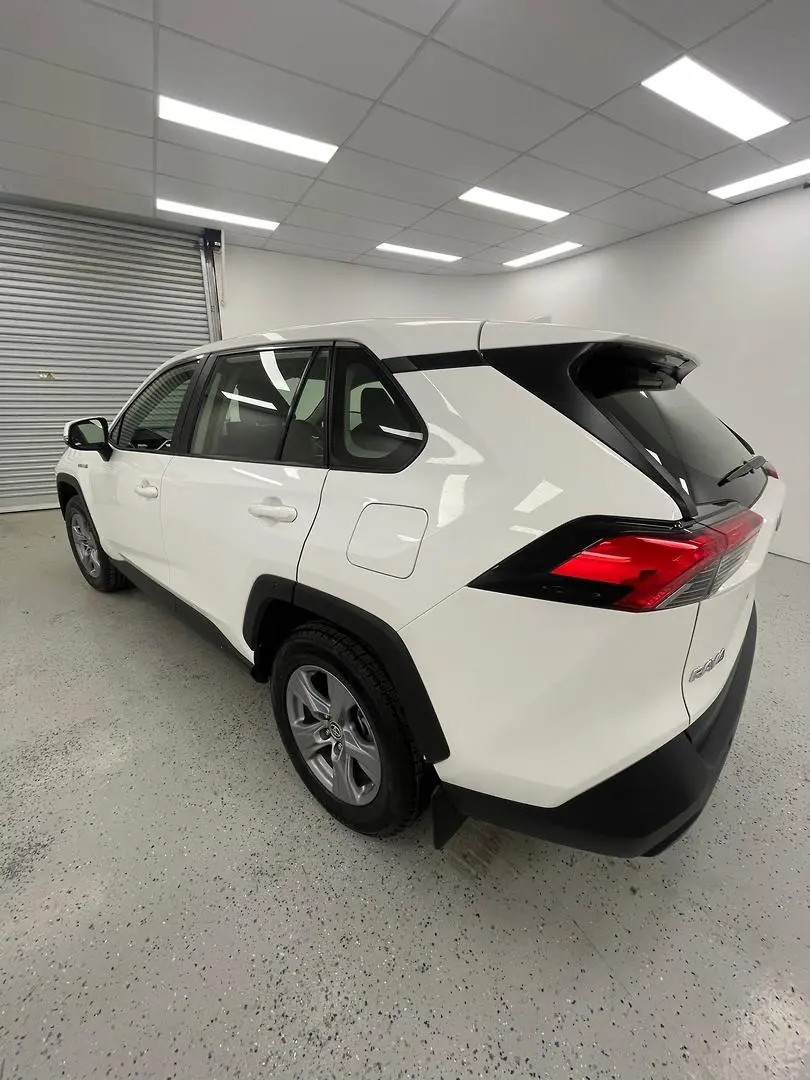 2022 Toyota RAV4 Image 6