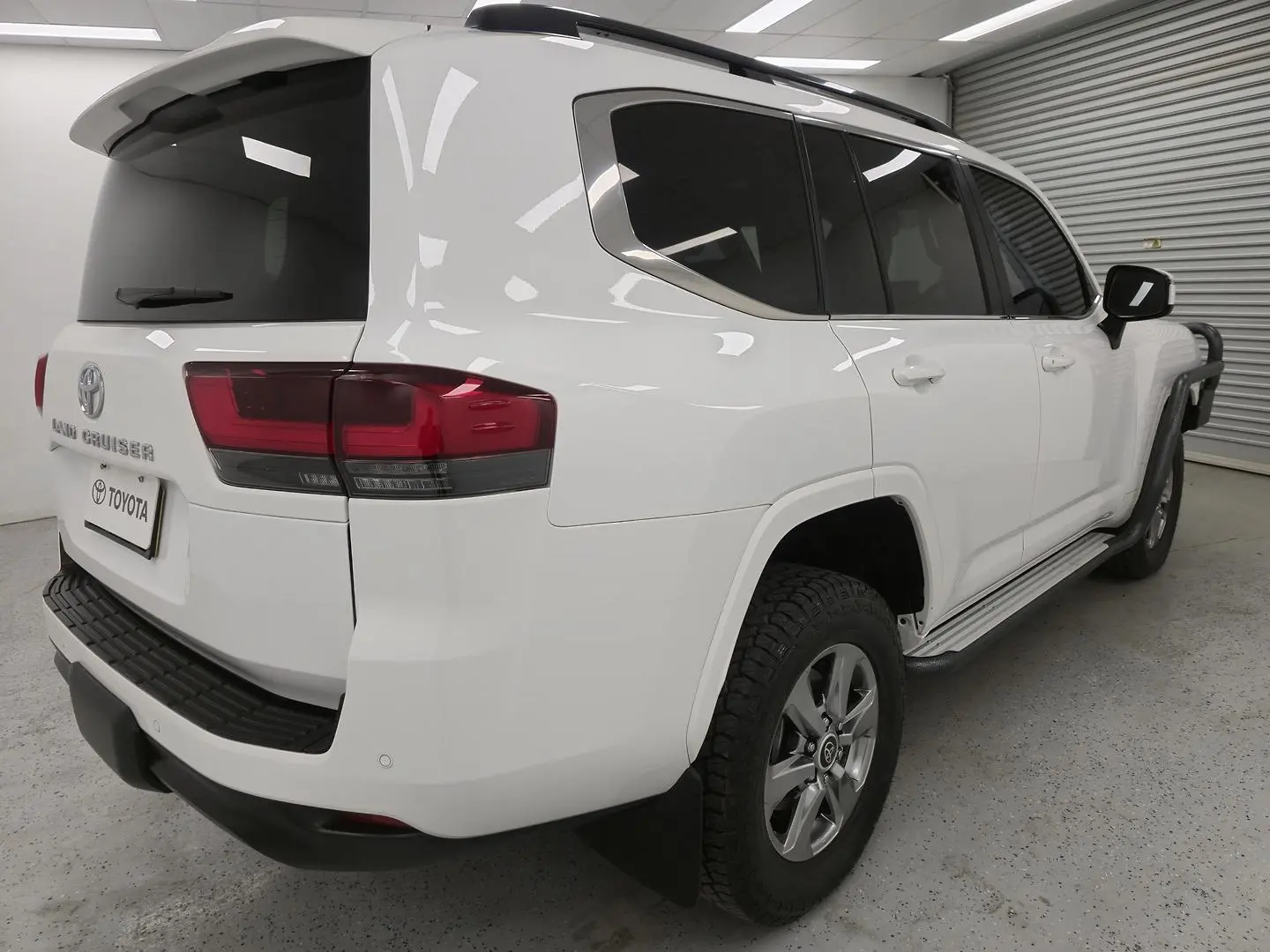 2022 Toyota Landcruiser Gallery Image 4