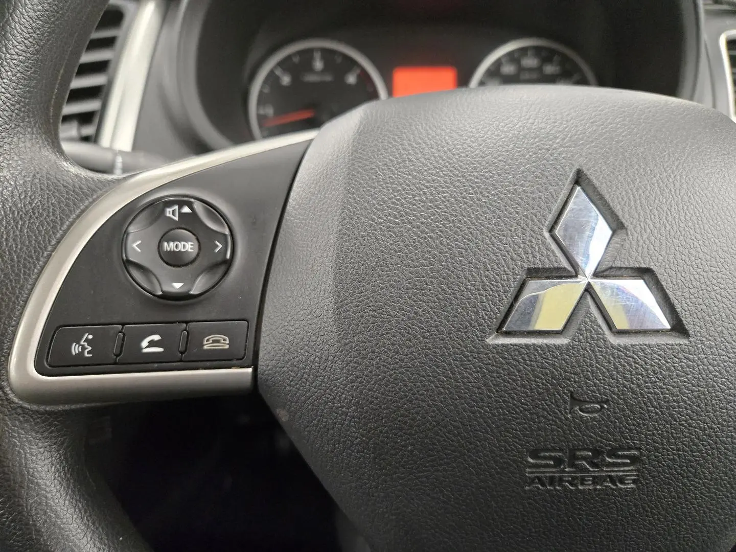 2018 Mitsubishi Triton Gallery Image 27