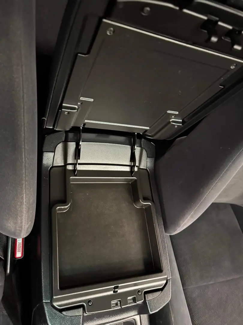 2015 Toyota Landcruiser Prado Gallery Image 35