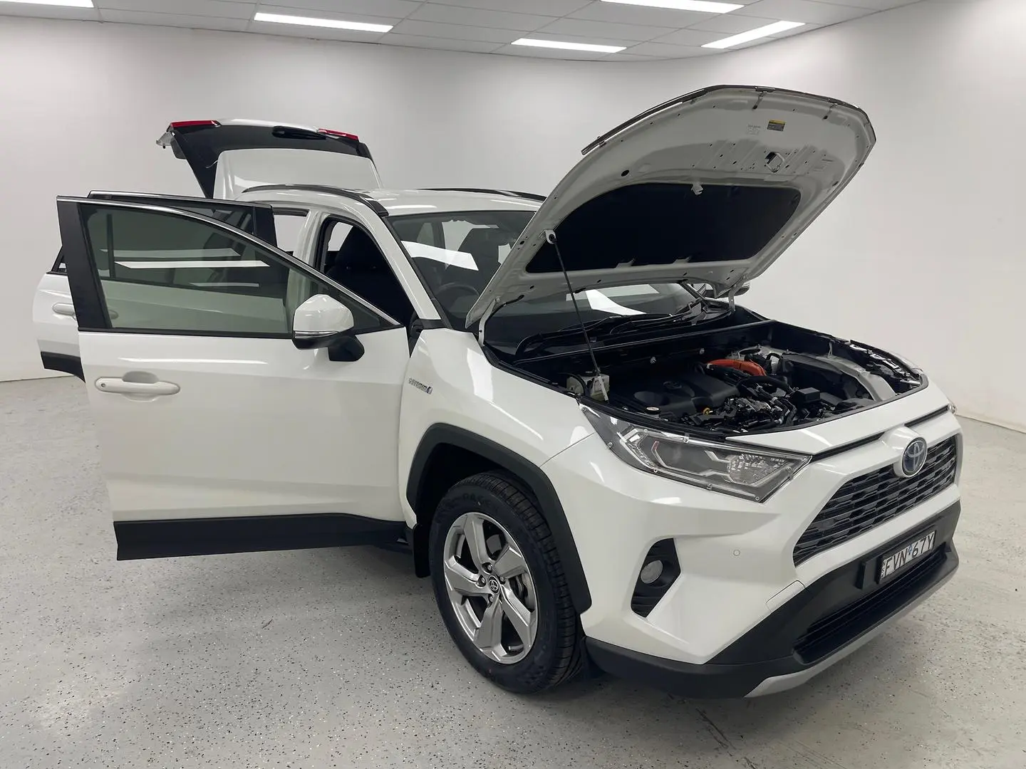 2021 Toyota RAV4 Gallery Image 8