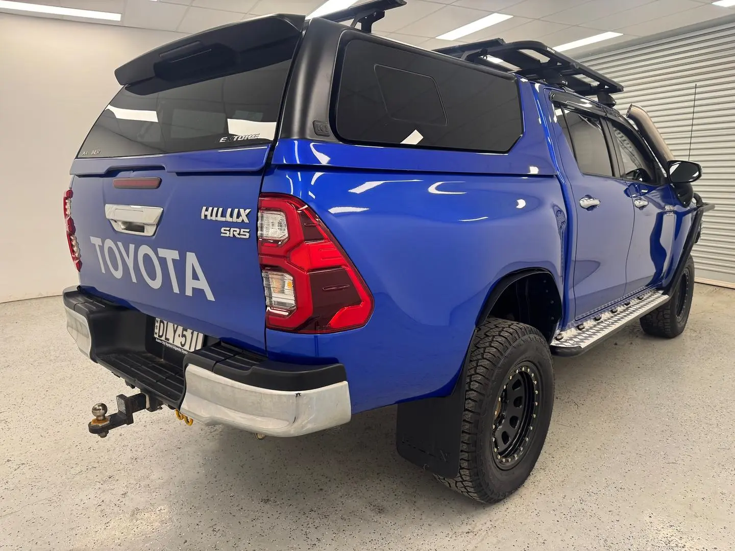 2016 Toyota Hilux Gallery Image 3