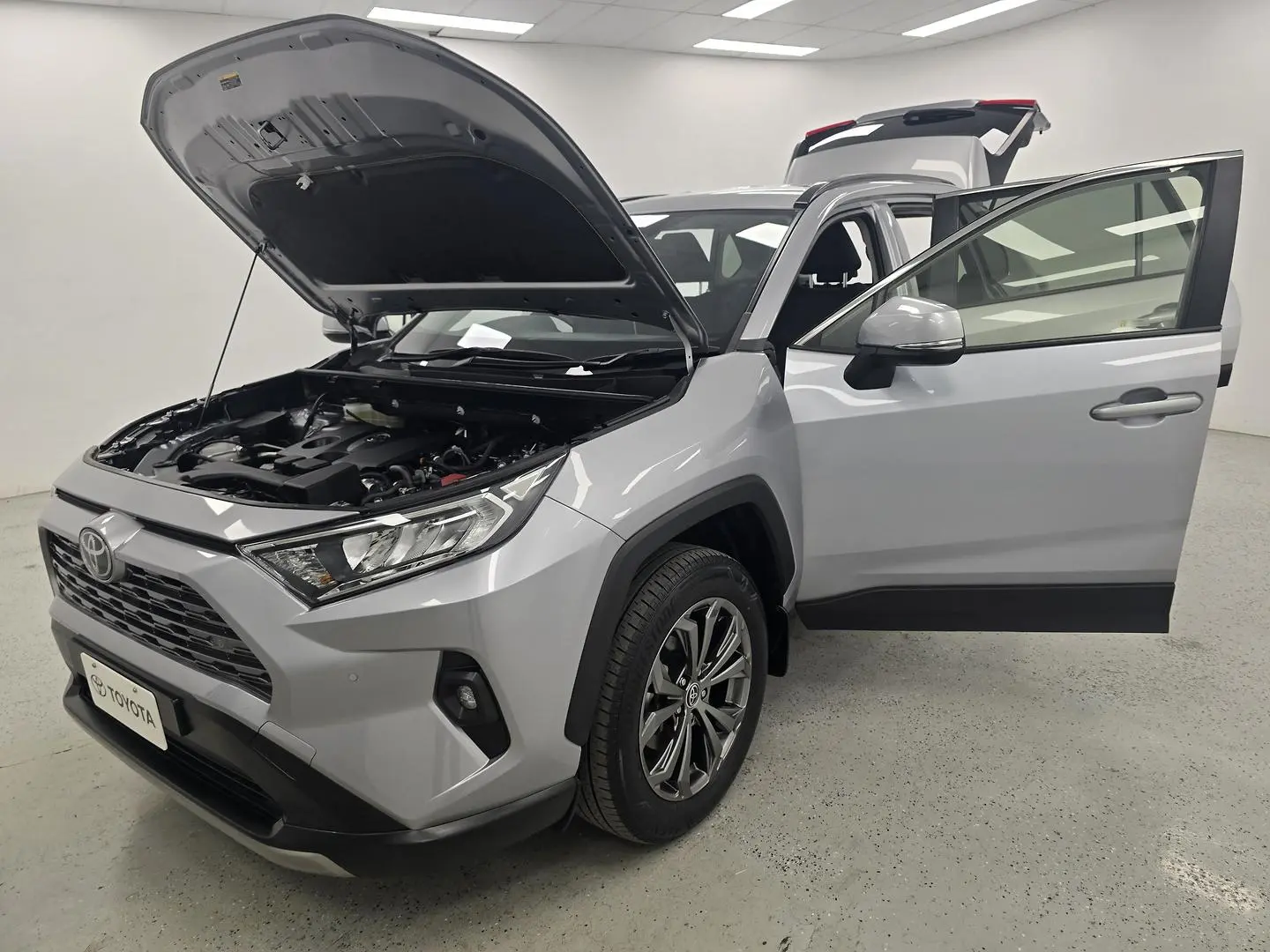2022 Toyota RAV4 Gallery Image 14
