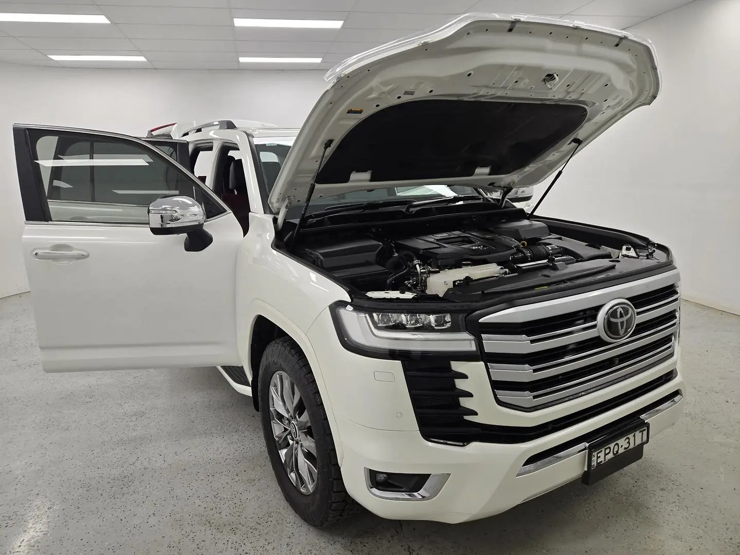 2021 Toyota Landcruiser Gallery Image 8