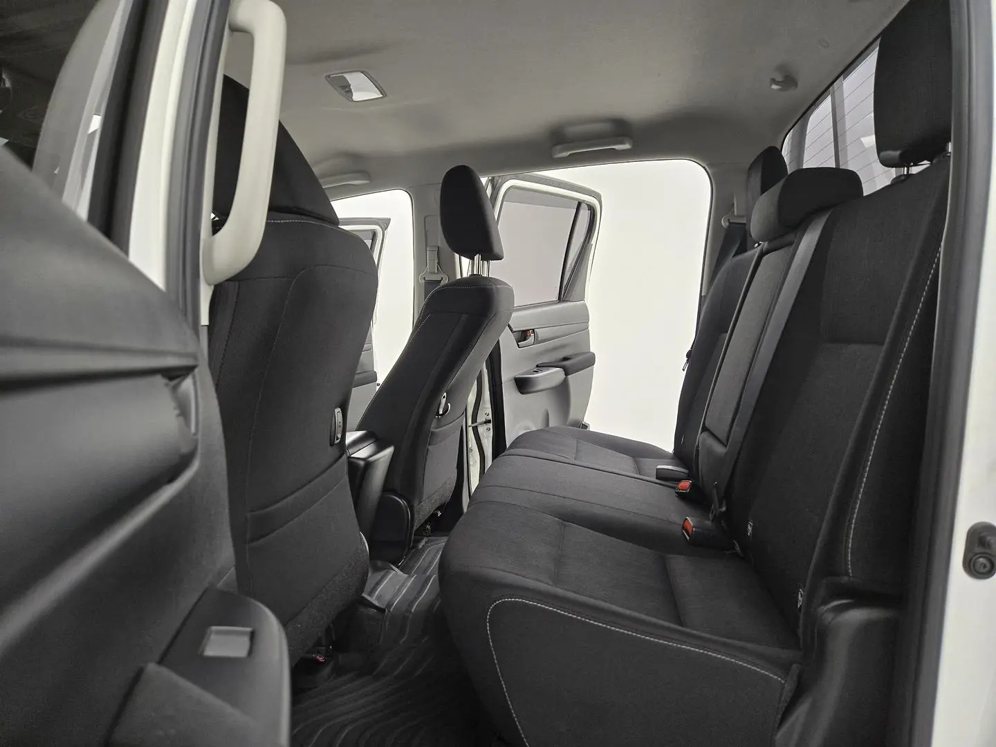2019 Toyota Hilux Gallery Image 18