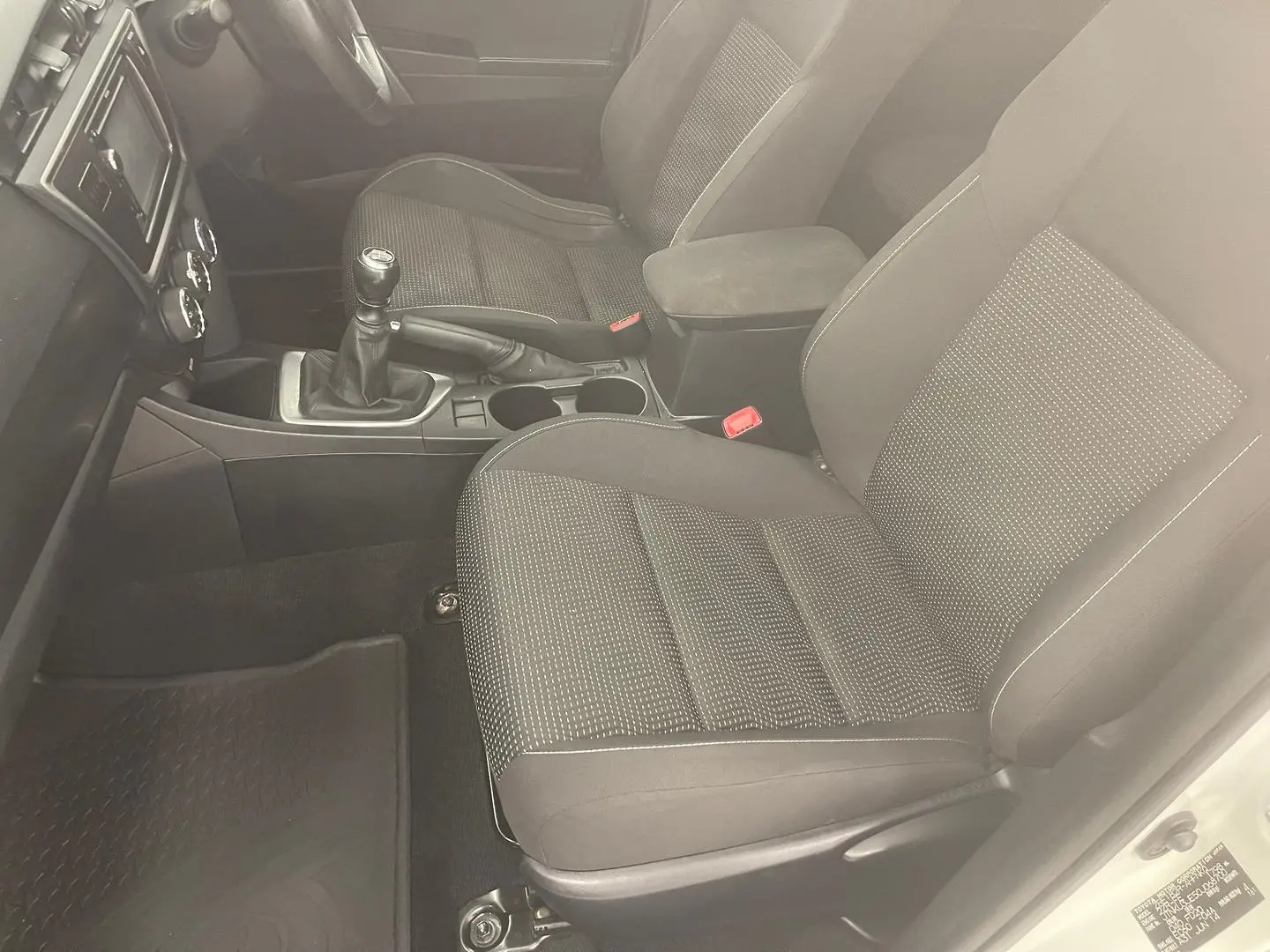2014 Toyota Corolla Gallery Image 33