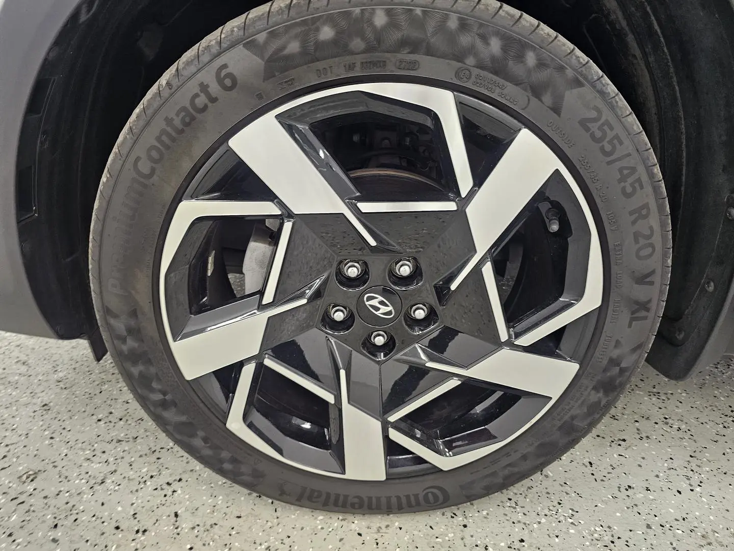 2022 Hyundai Santa Fe Gallery Image 9