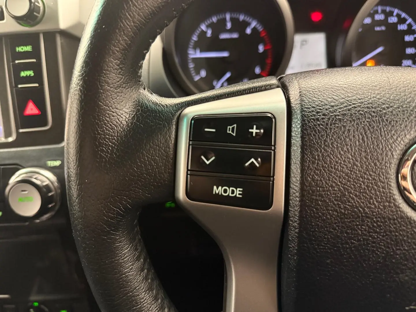 2015 Toyota Landcruiser Prado Gallery Image 27