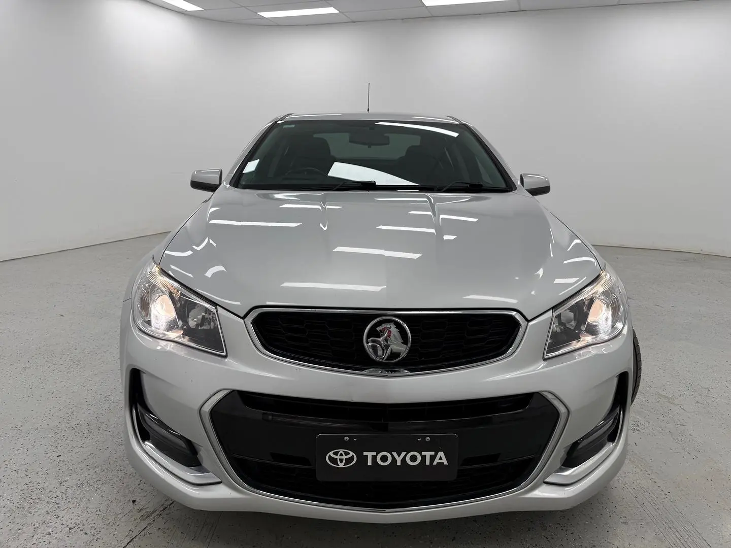 2017 Holden Commodore Gallery Image 37