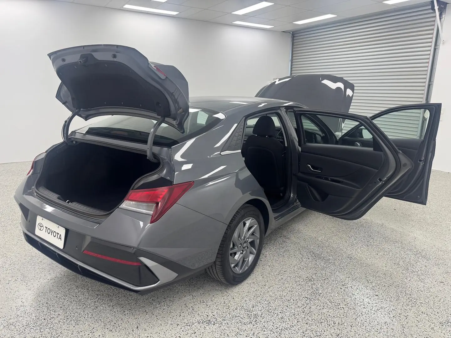 2024 Hyundai i30 Gallery Image 9