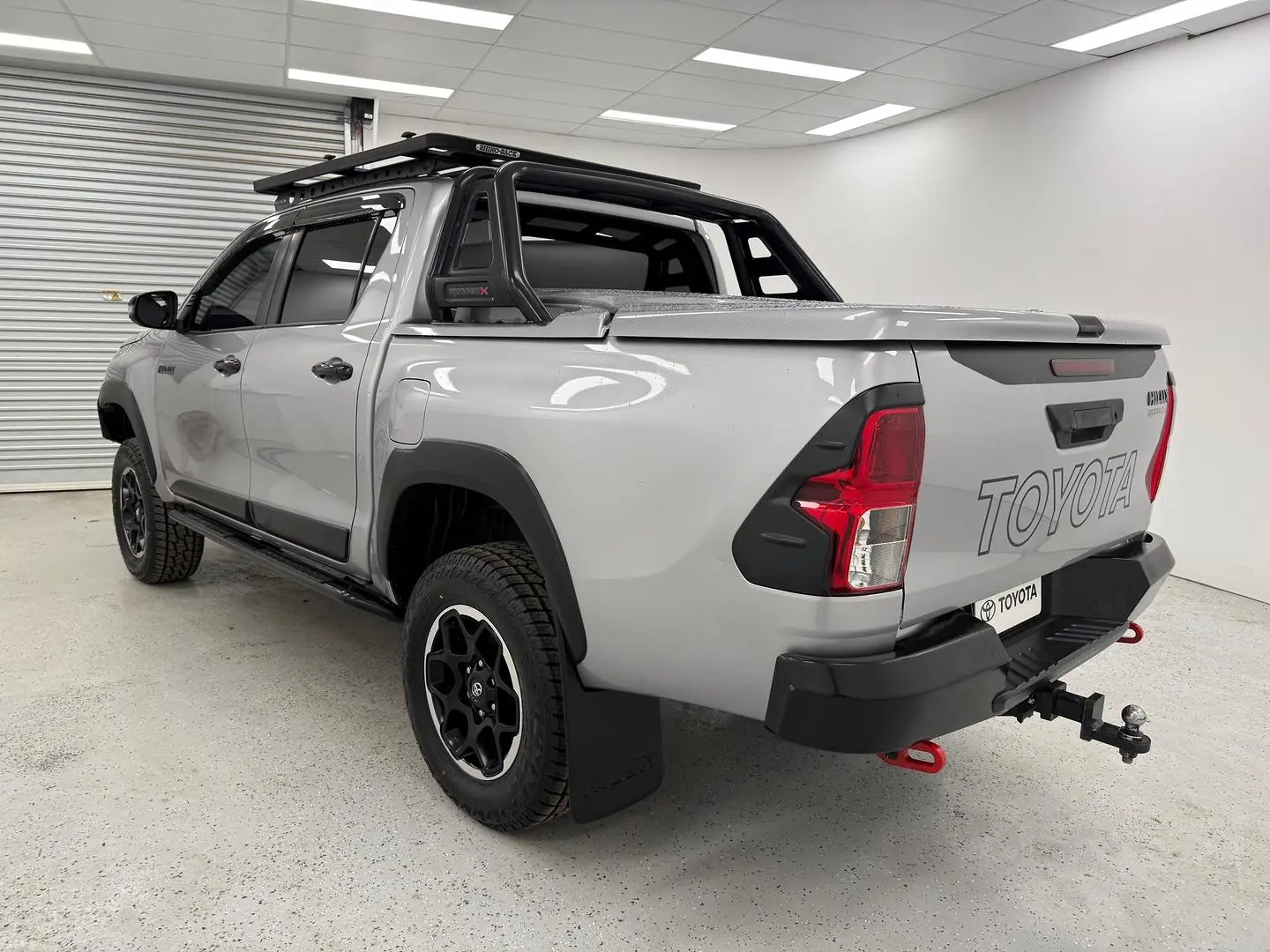 2018 Toyota Hilux Gallery Image 5