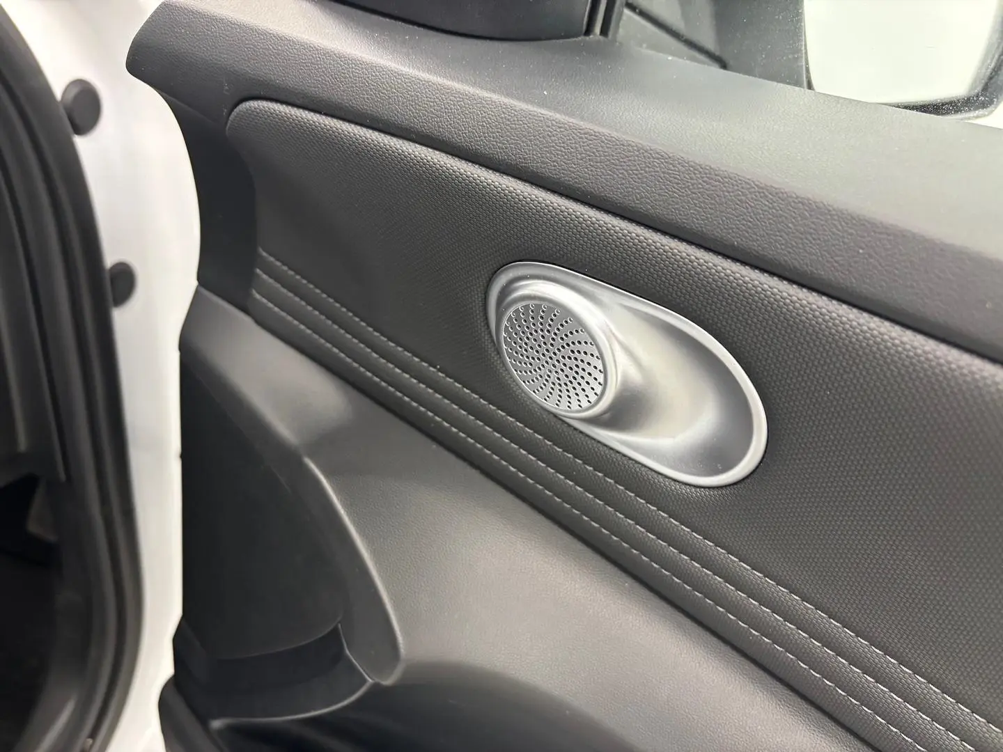 2024 Hyundai i30 Gallery Image 25