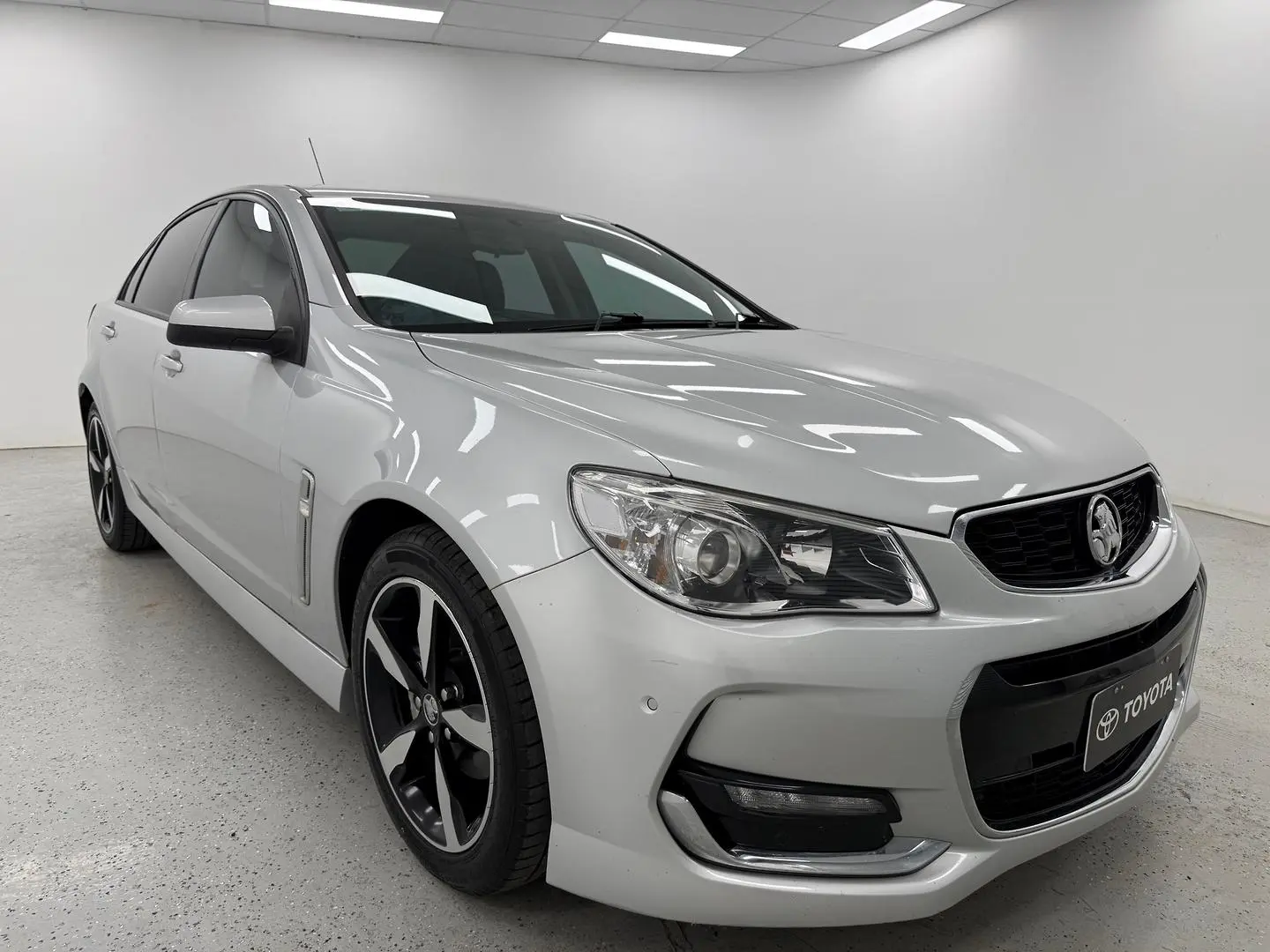 2017 Holden Commodore Gallery Image 1