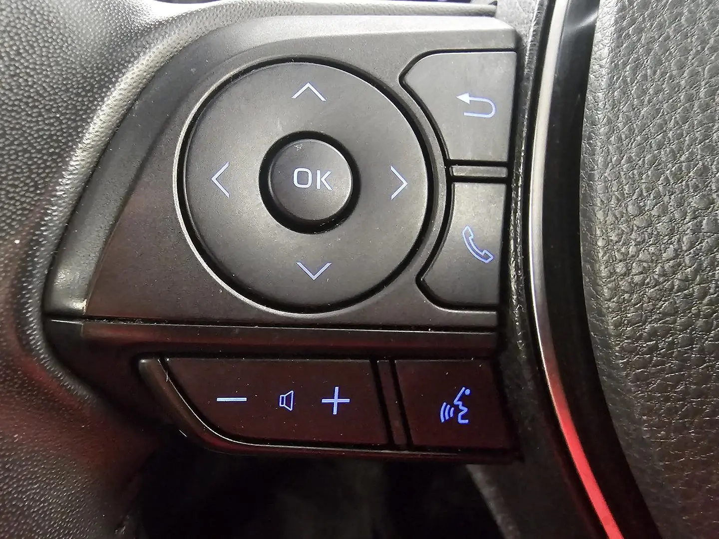 2022 Toyota RAV4 Gallery Image 38