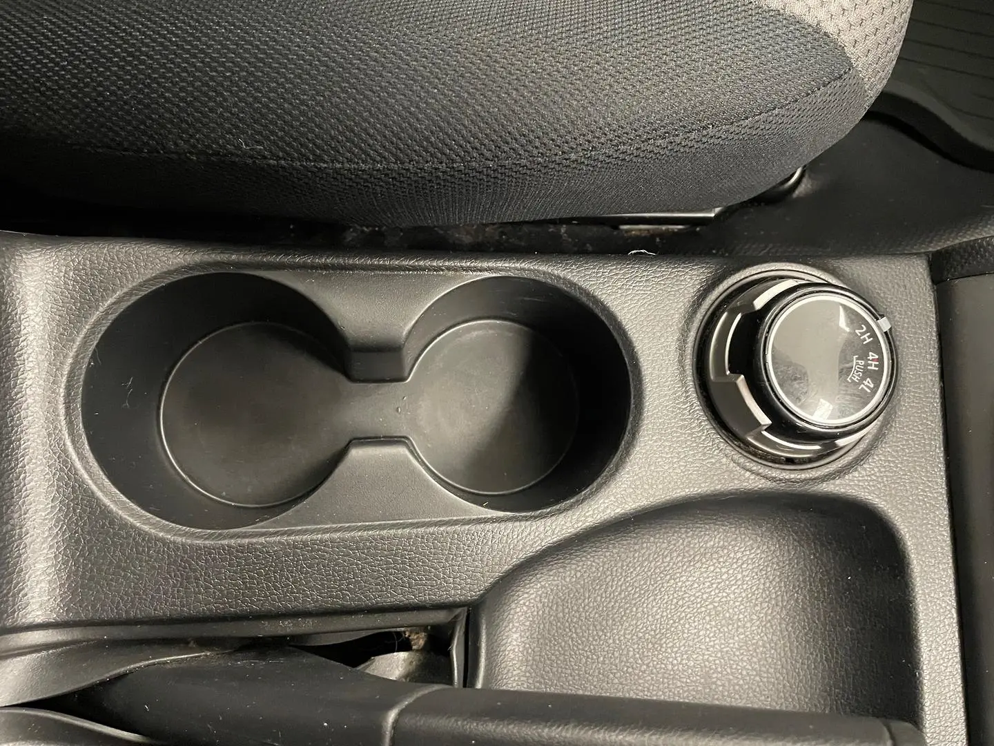 2022 Mitsubishi Triton Gallery Image 28