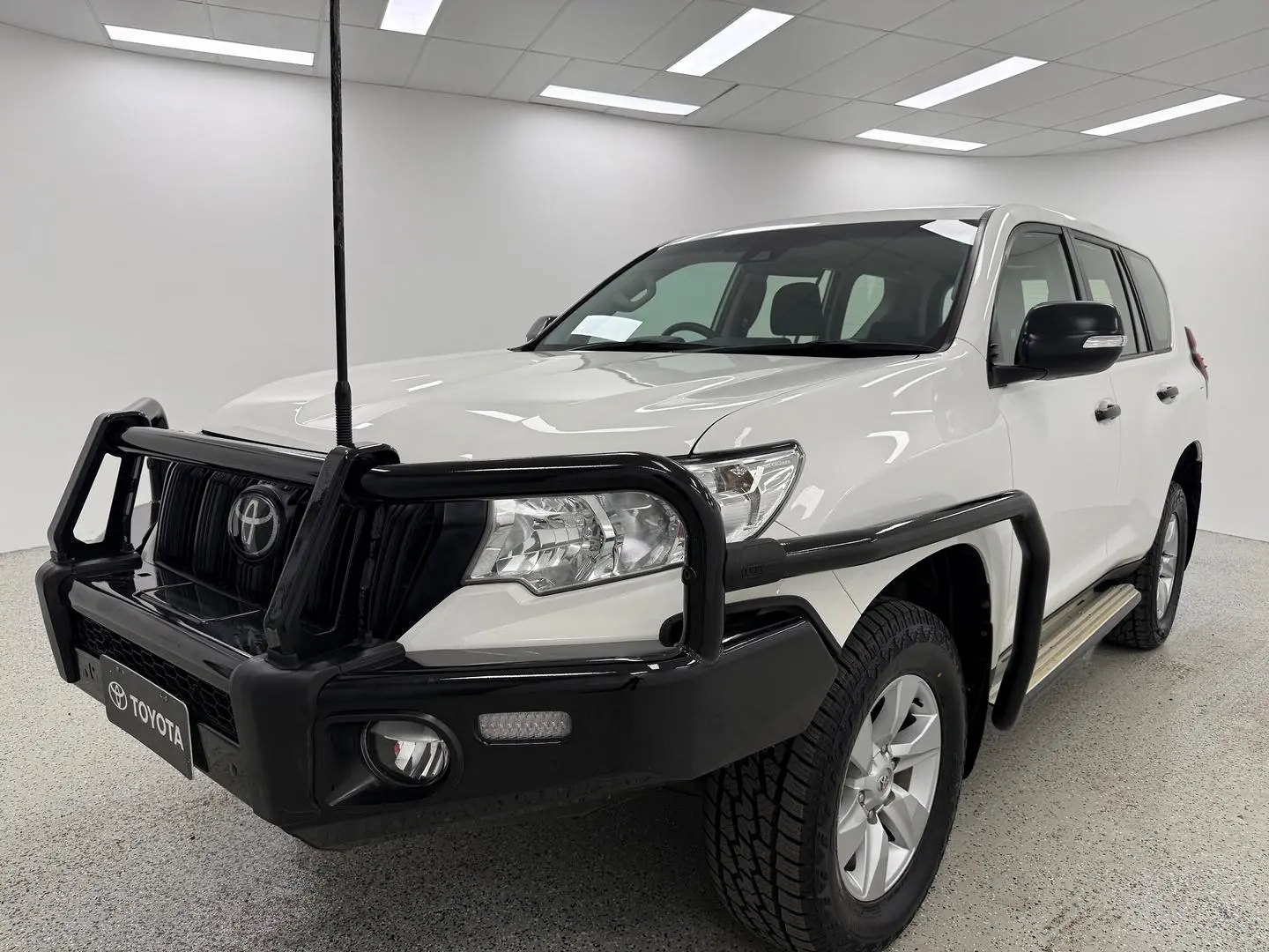 2020 Toyota Landcruiser Prado Gallery Image 7