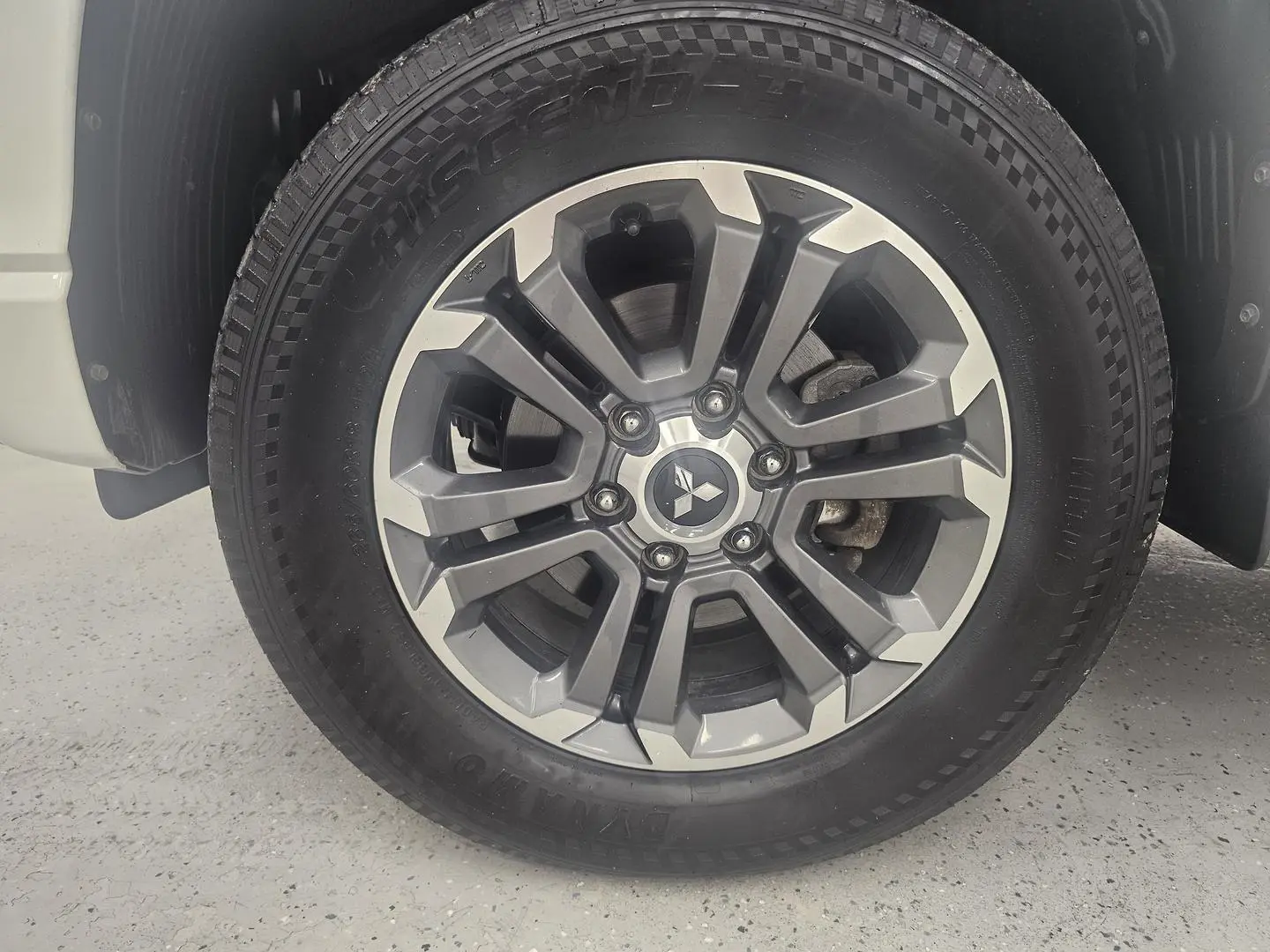 2019 Mitsubishi Triton Gallery Image 9