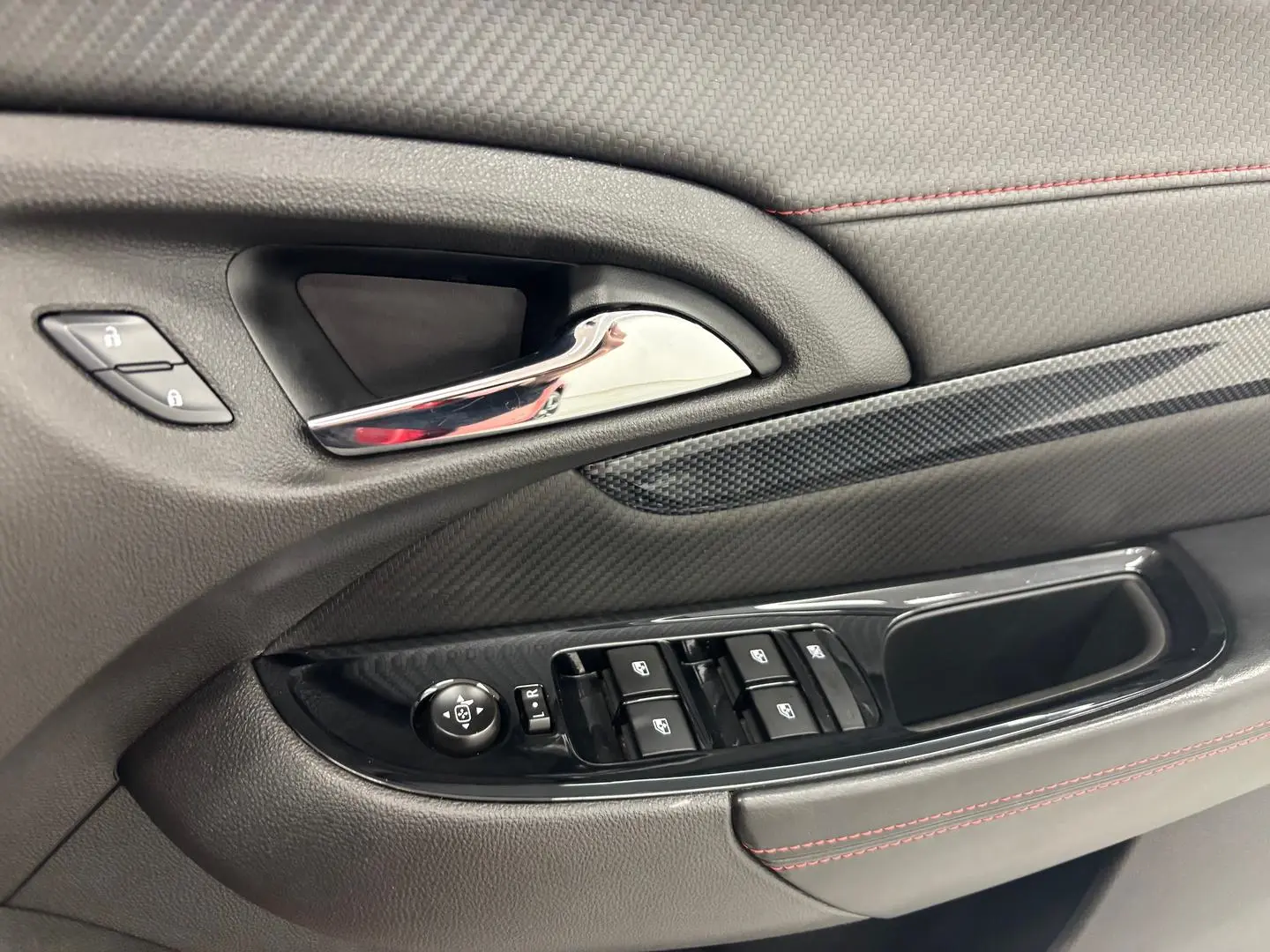 2016 Holden Commodore Gallery Image 36
