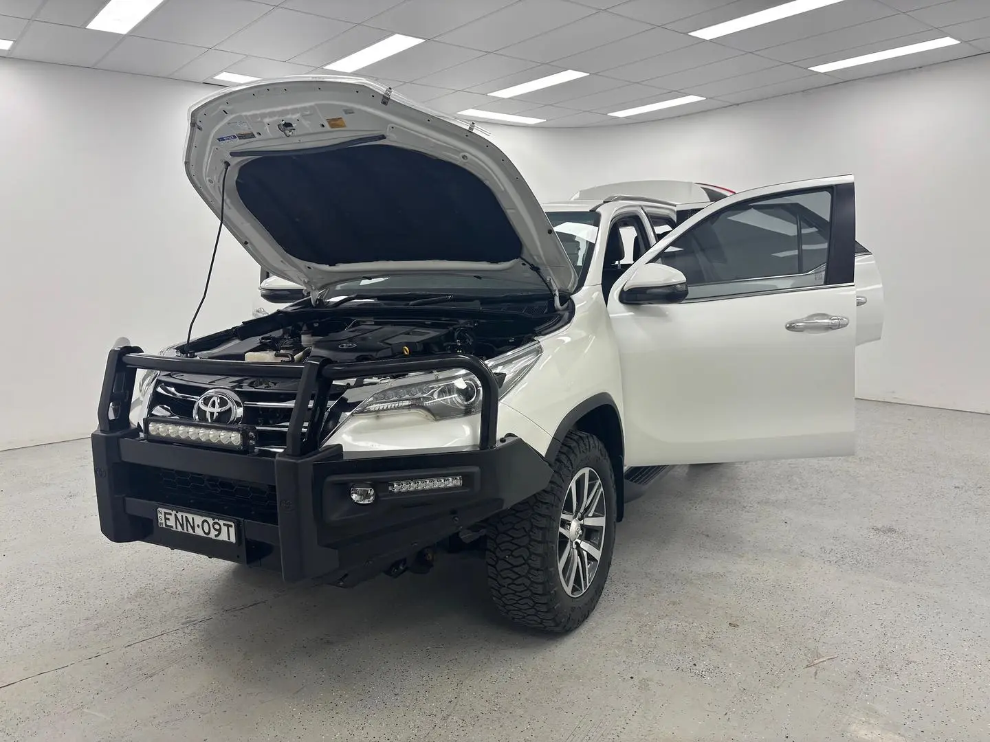 2018 Toyota Fortuner Gallery Image 14