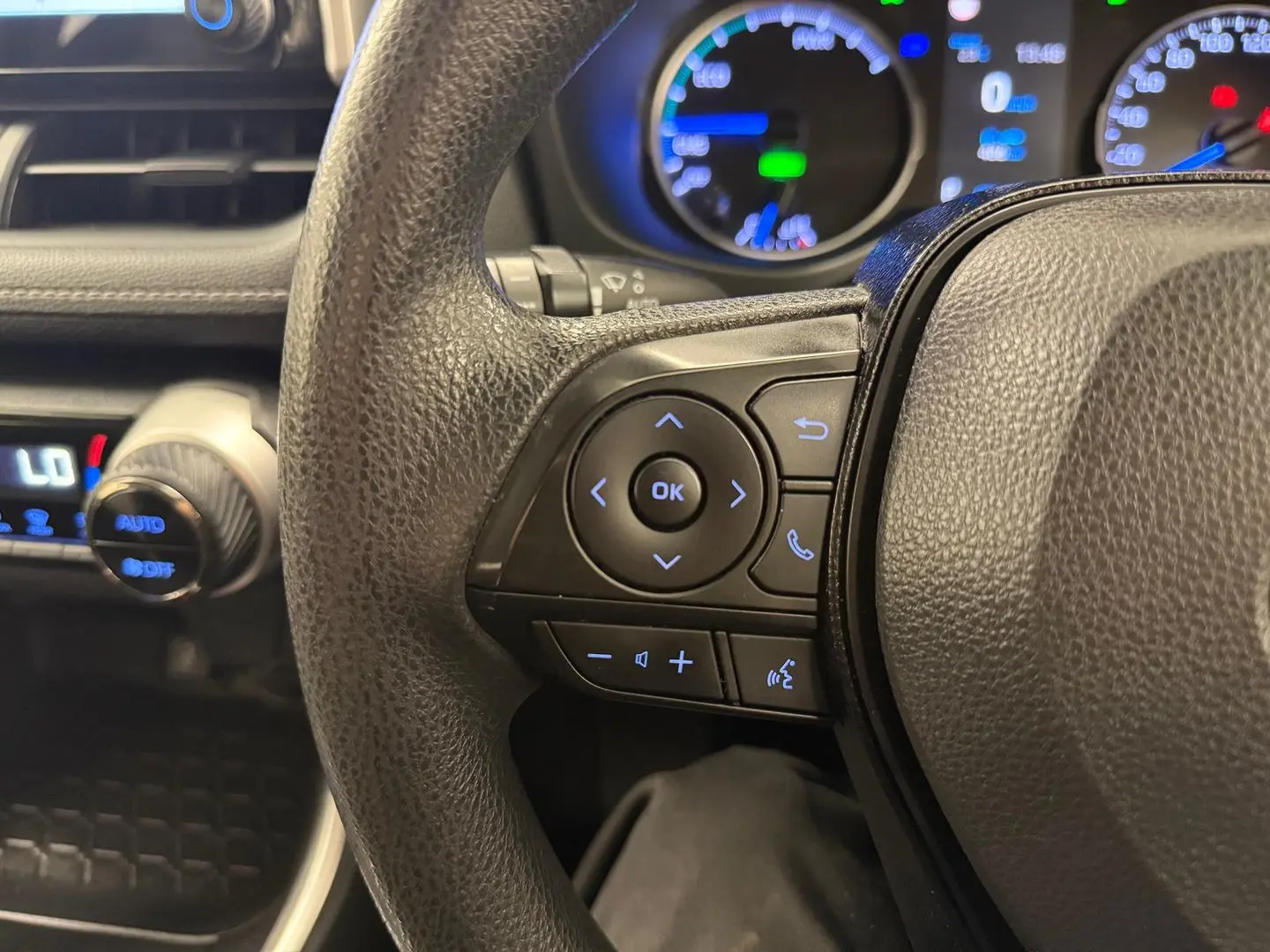 2020 Toyota RAV4 Gallery Image 27