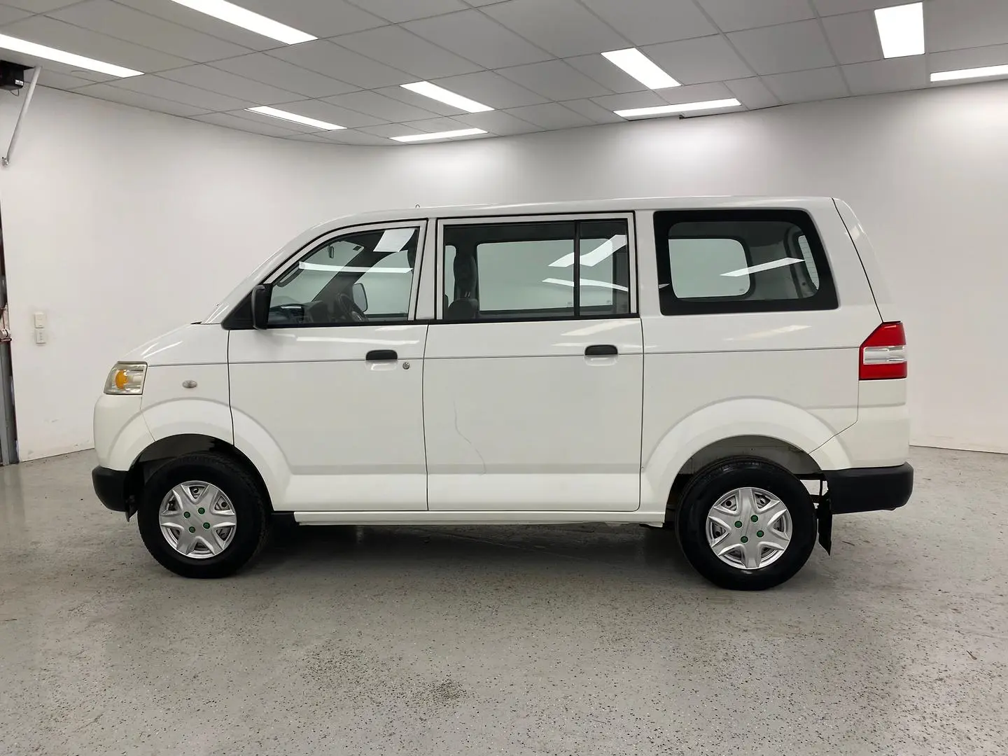 2008 Suzuki Apv Gallery Image 6