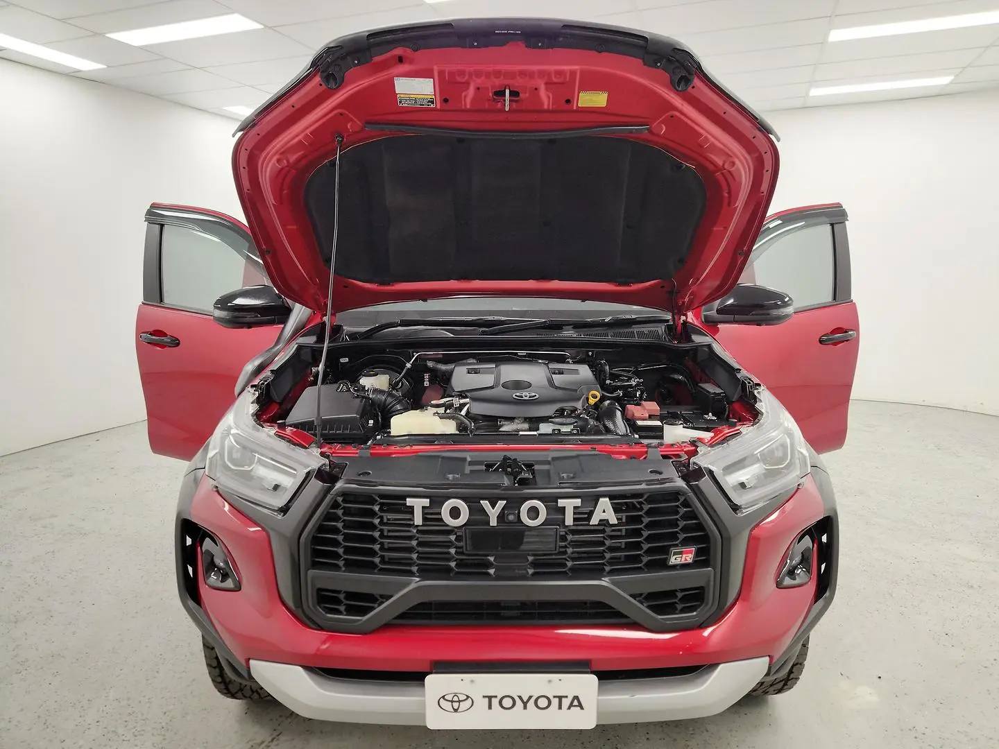 2023 Toyota Hilux Gallery Image 15