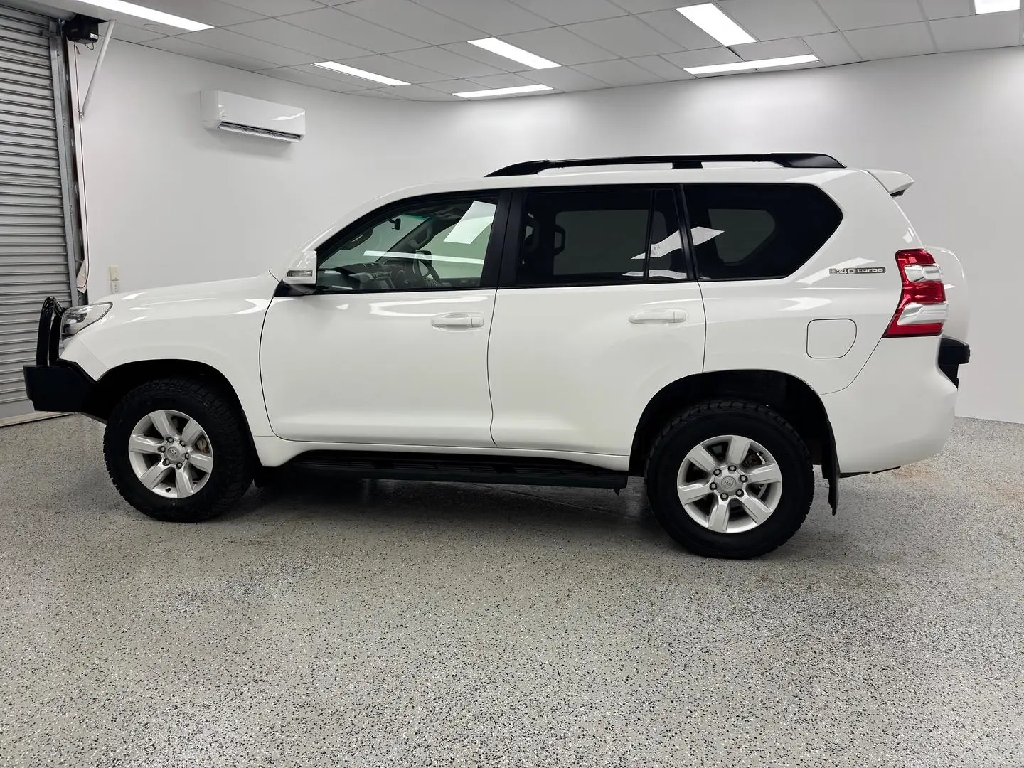 2016 Toyota Landcruiser Prado Gallery Image 6