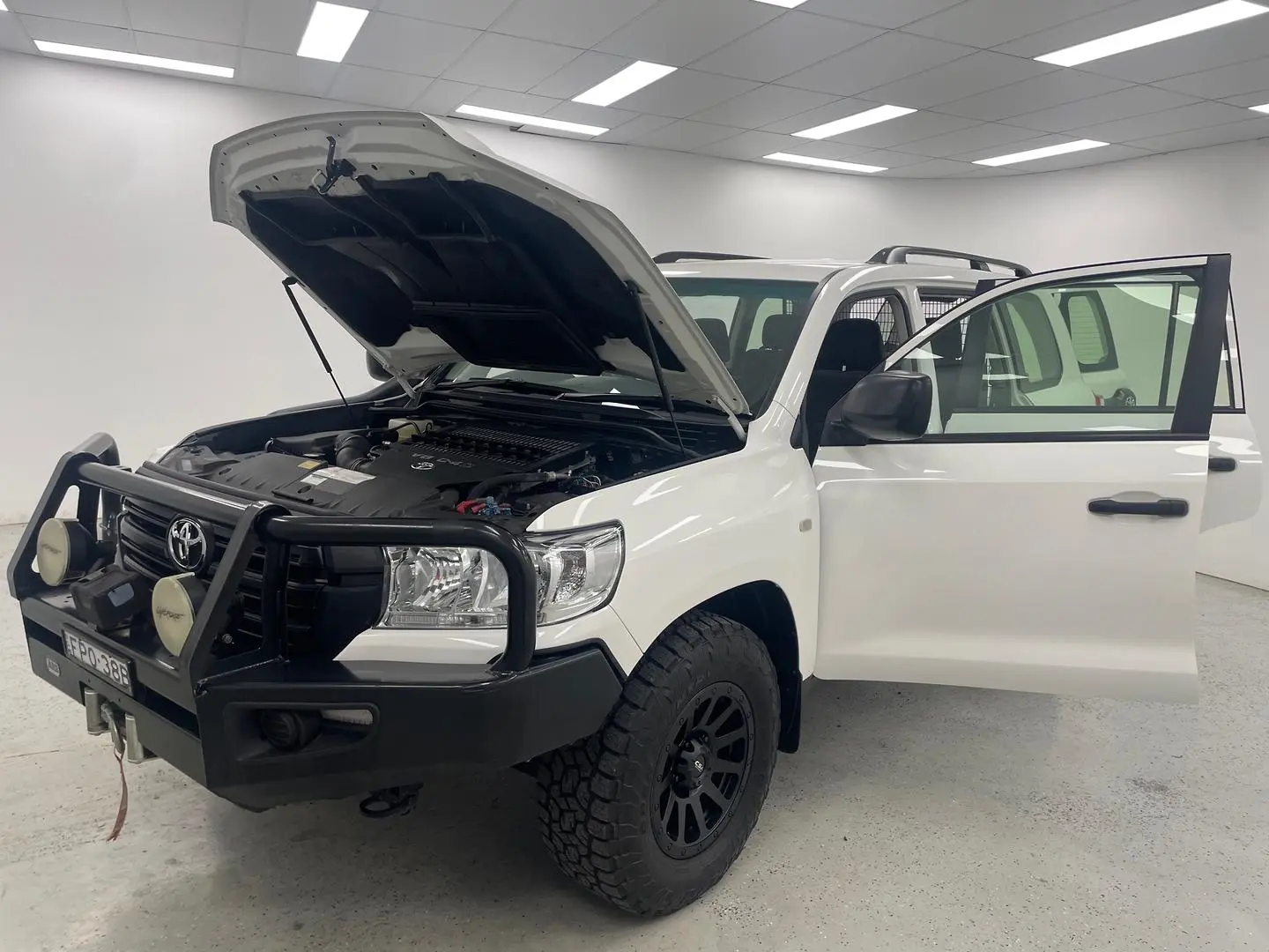 2020 Toyota Landcruiser Gallery Image 14