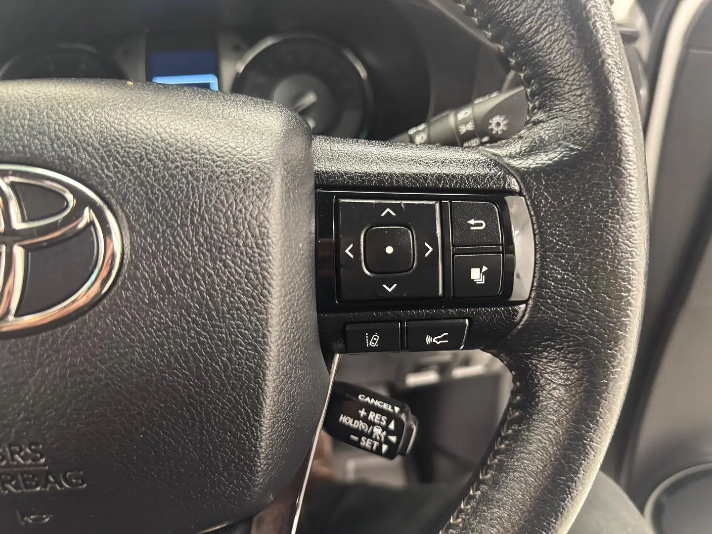 2023 Toyota Hilux Gallery Image 18