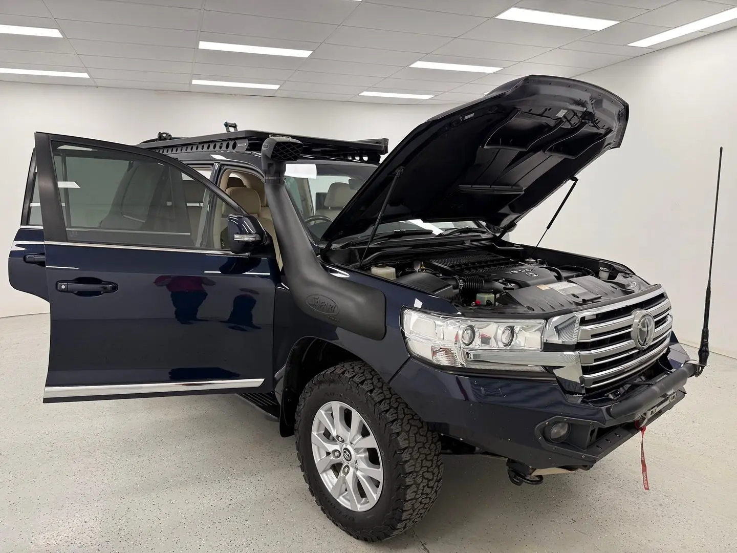 2018 Toyota Landcruiser Gallery Image 25