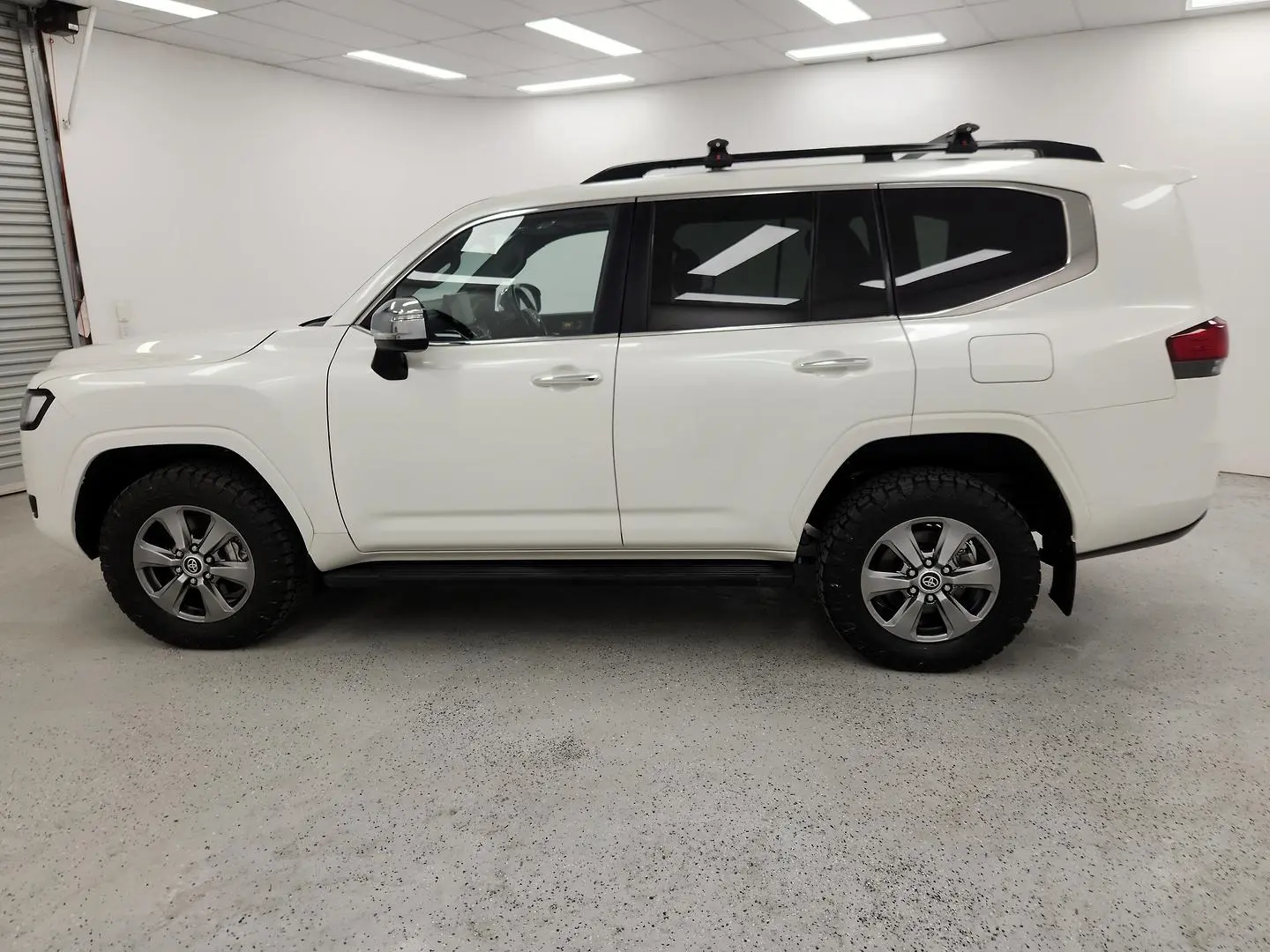 2022 Toyota Landcruiser Gallery Image 6