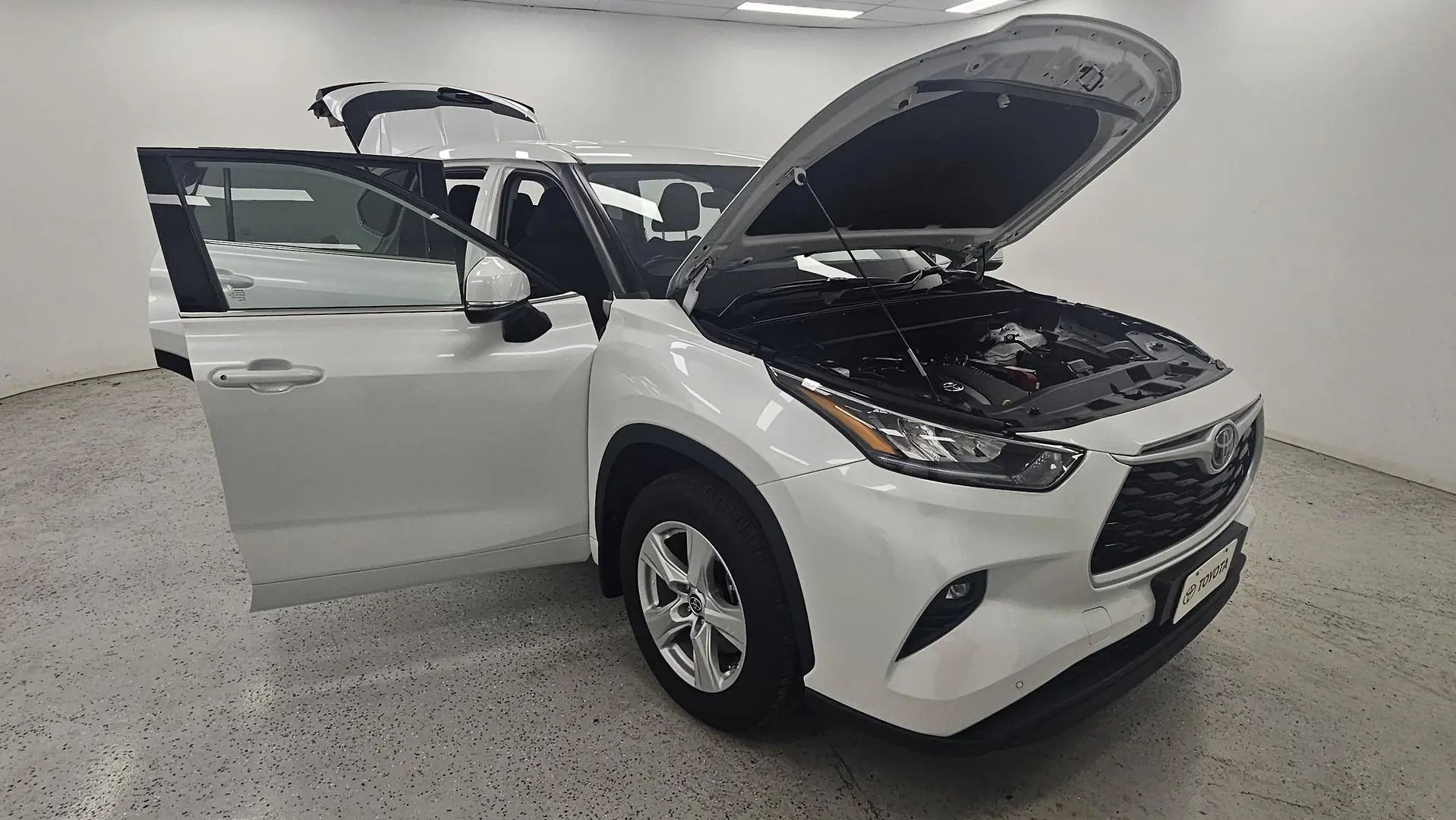 2022 Toyota Kluger Gallery Image 24