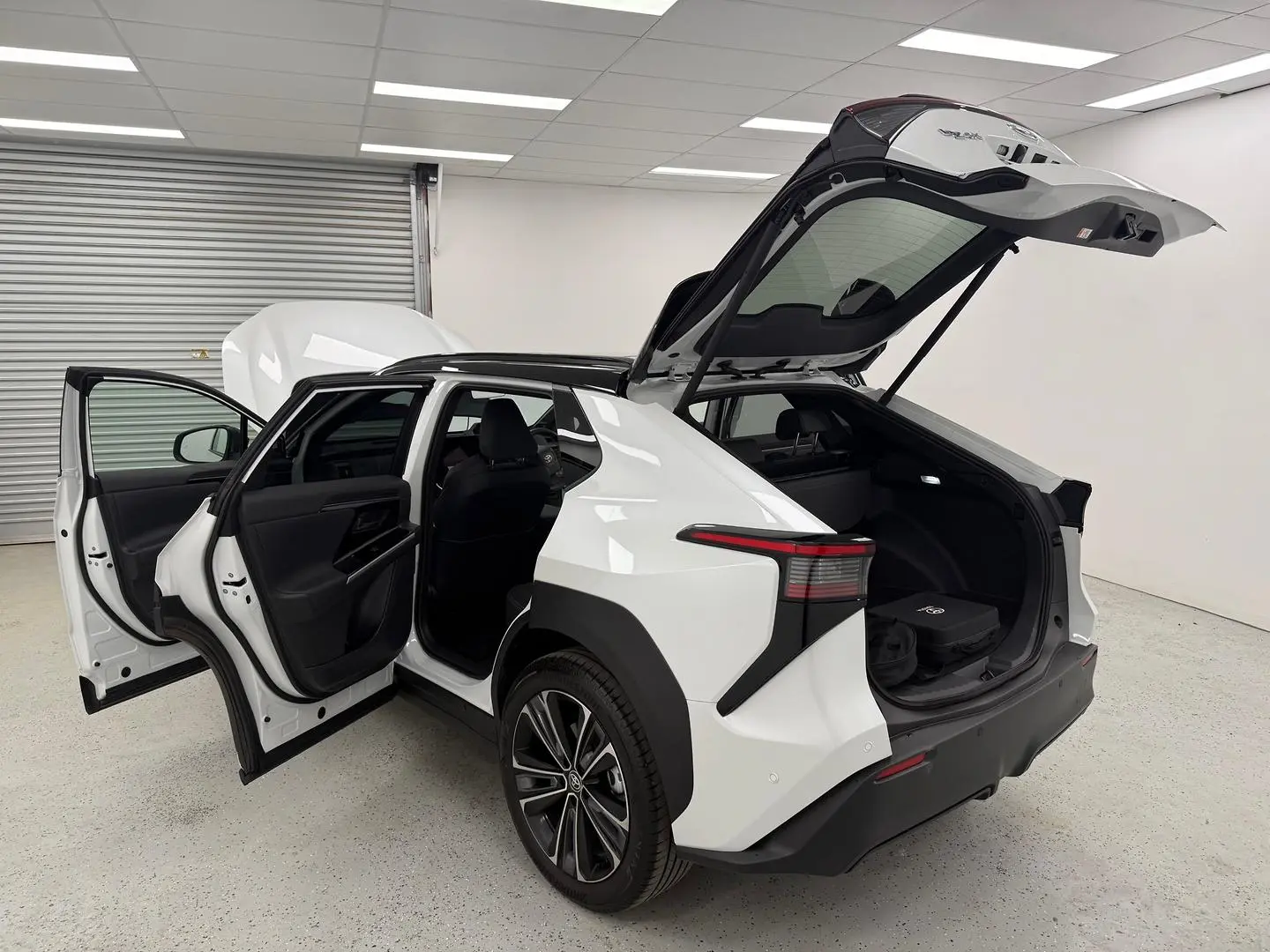 2025 Toyota bZ4X Gallery Image 12