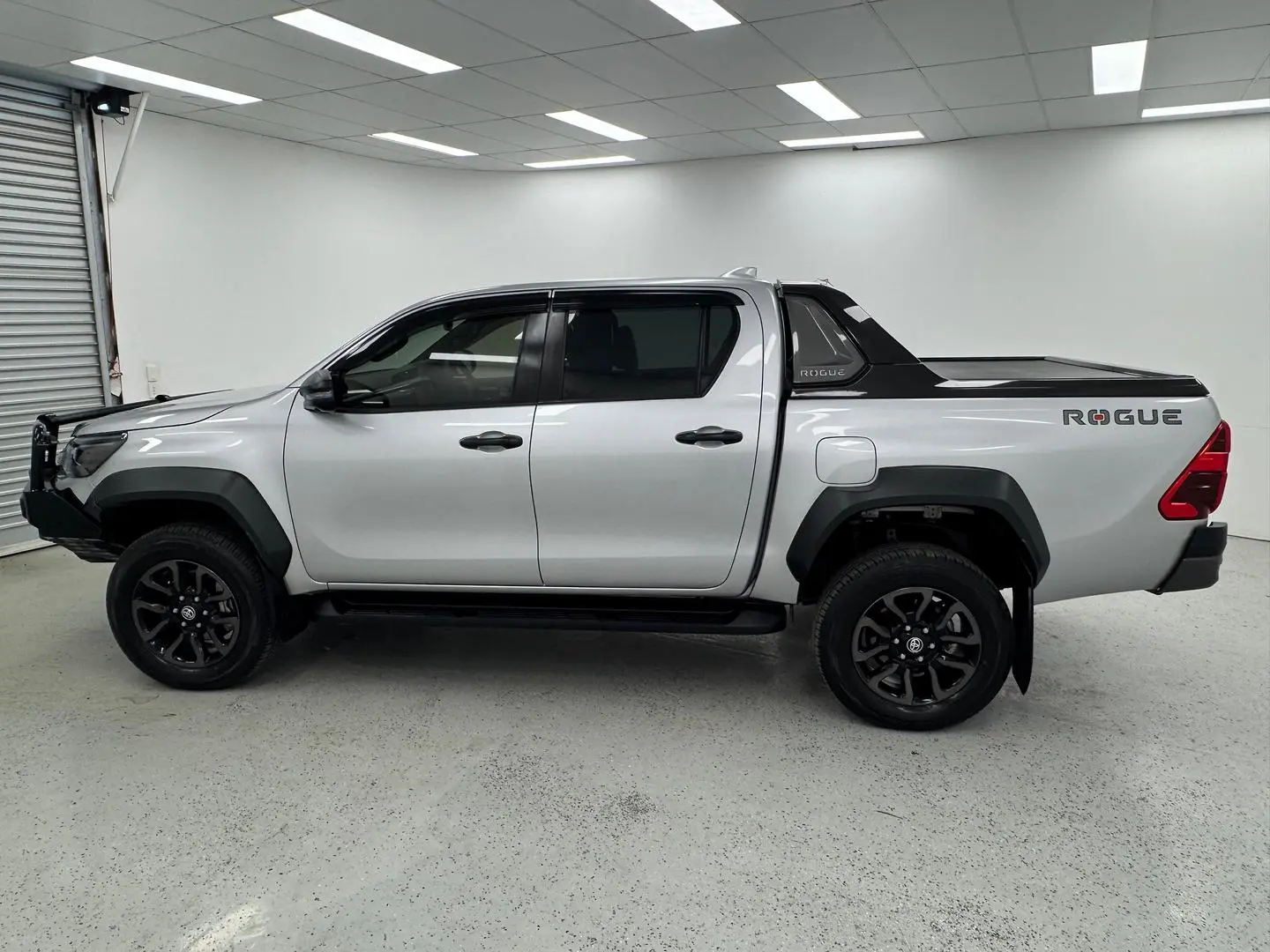 2024 Toyota Hilux Gallery Image 6