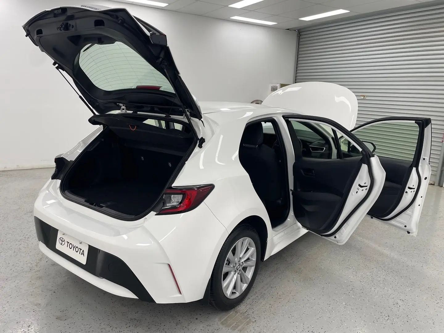 2023 Toyota Corolla Gallery Image 10