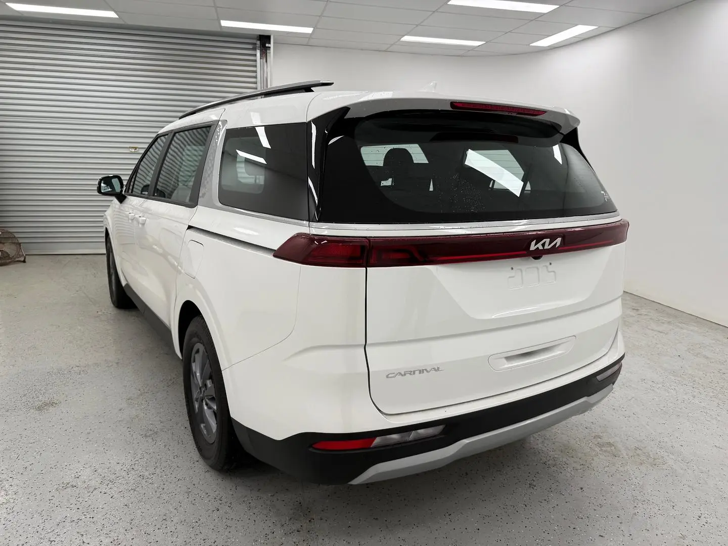 2023 Kia Carnival Gallery Image 5