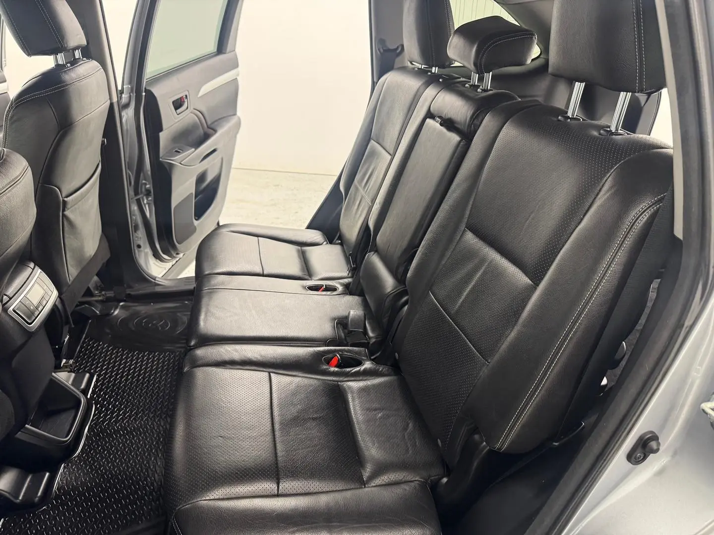 2015 Toyota Kluger Gallery Image 27