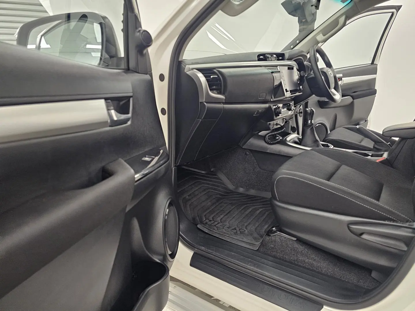 2021 Toyota Hilux Gallery Image 13