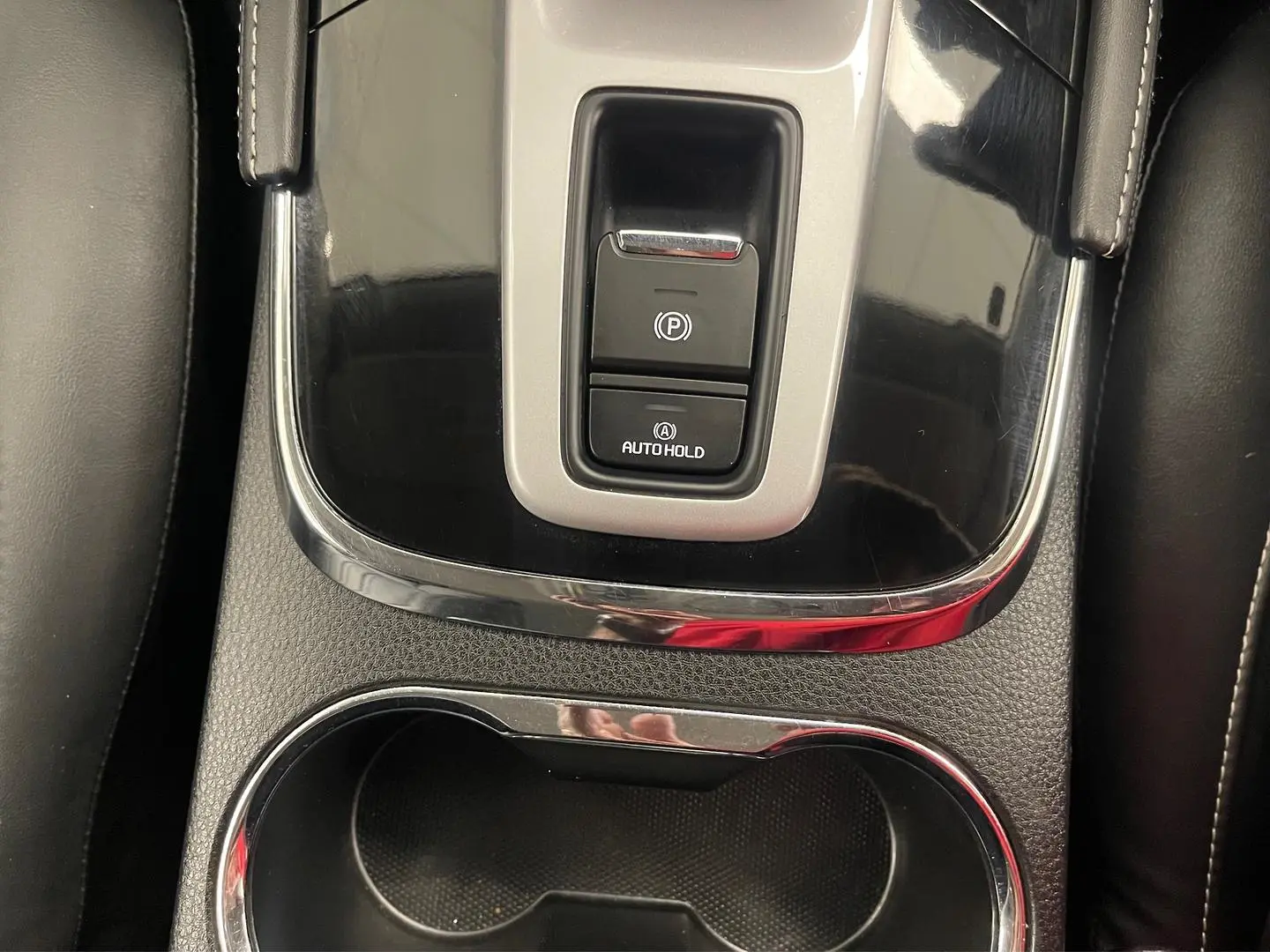 2021 Isuzu MU-X Gallery Image 32