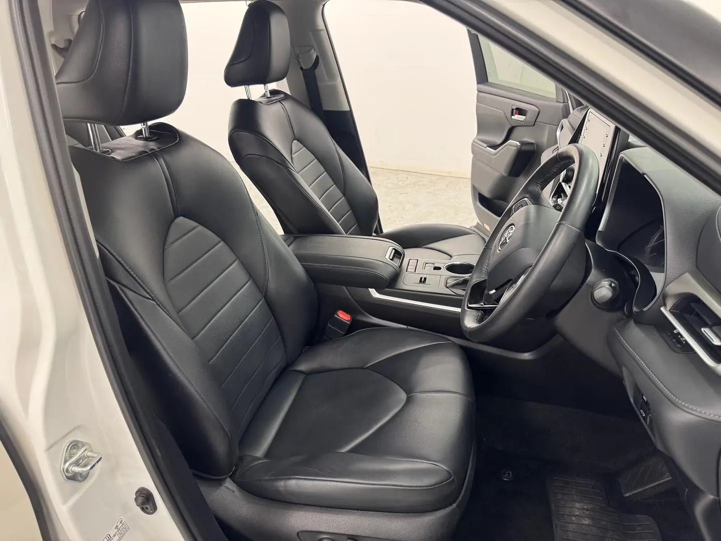 2021 Toyota Kluger Gallery Image 23