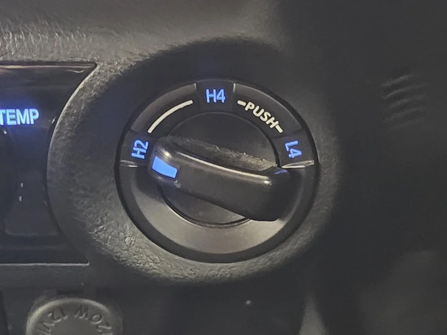 2019 Toyota Hilux Gallery Image 31