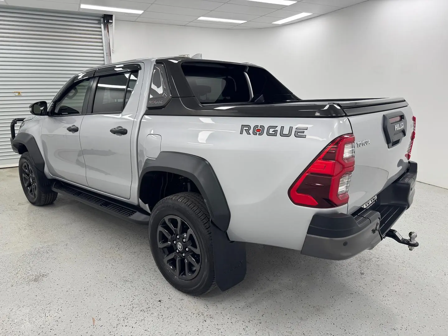 2024 Toyota Hilux Gallery Image 5