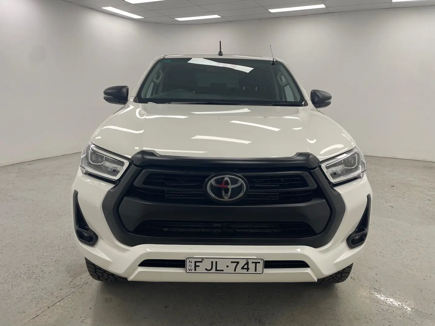 2021 Toyota Hilux Gallery Image 37