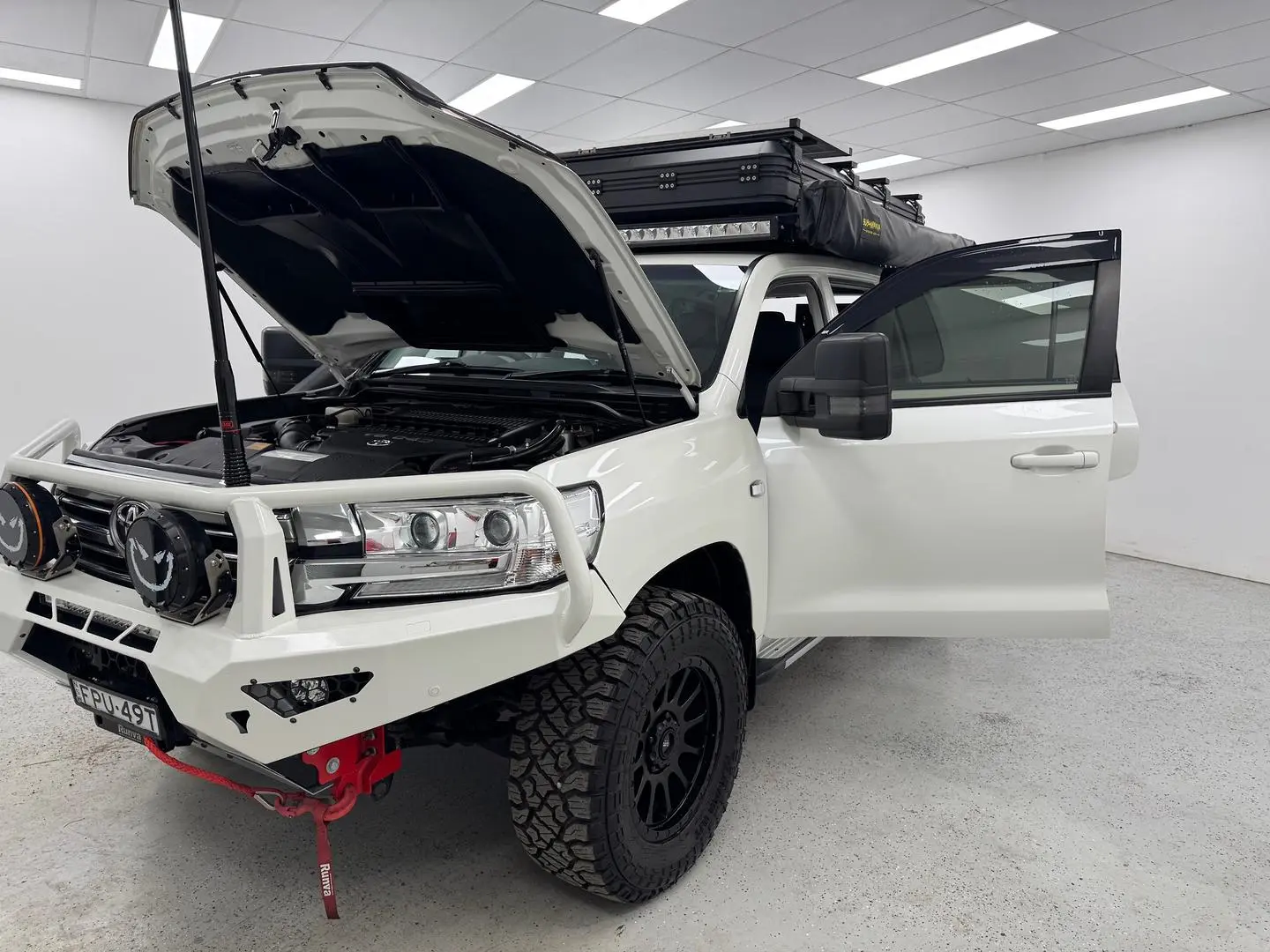2017 Toyota Landcruiser Gallery Image 16