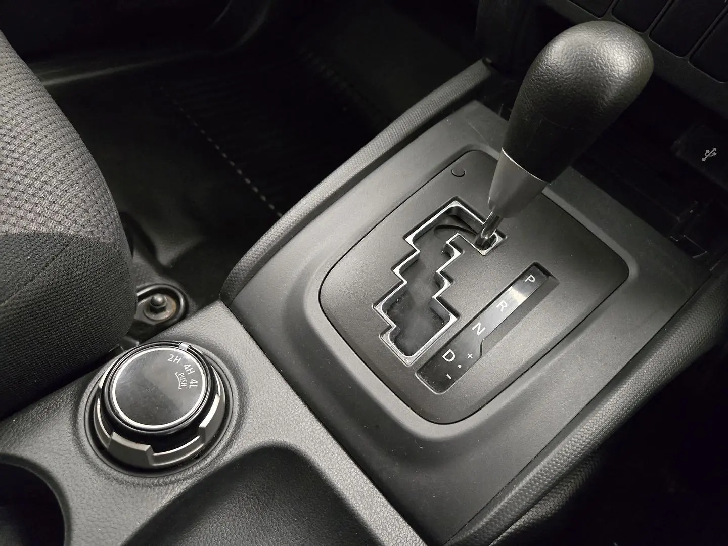 2018 Mitsubishi Triton Gallery Image 31