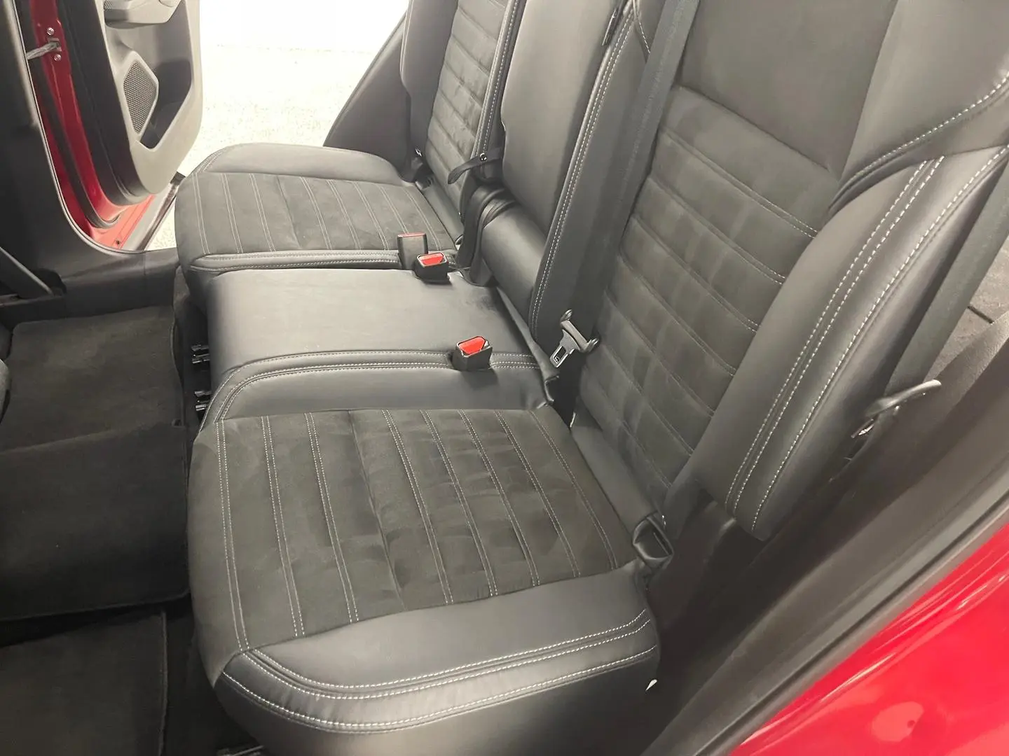 2022 Mitsubishi Outlander Gallery Image 17