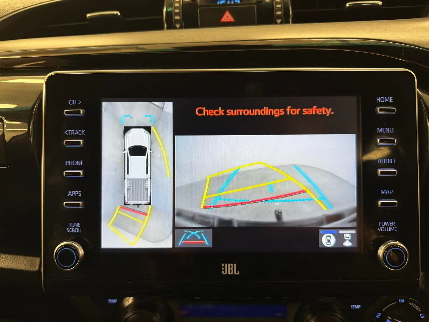 2022 Toyota Hilux Gallery Image 35