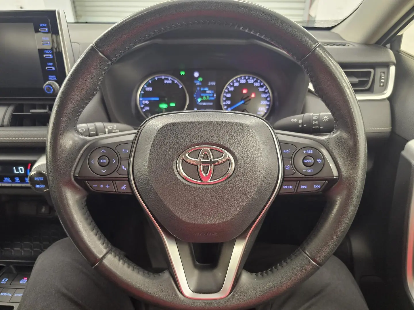 2022 Toyota RAV4 Gallery Image 29