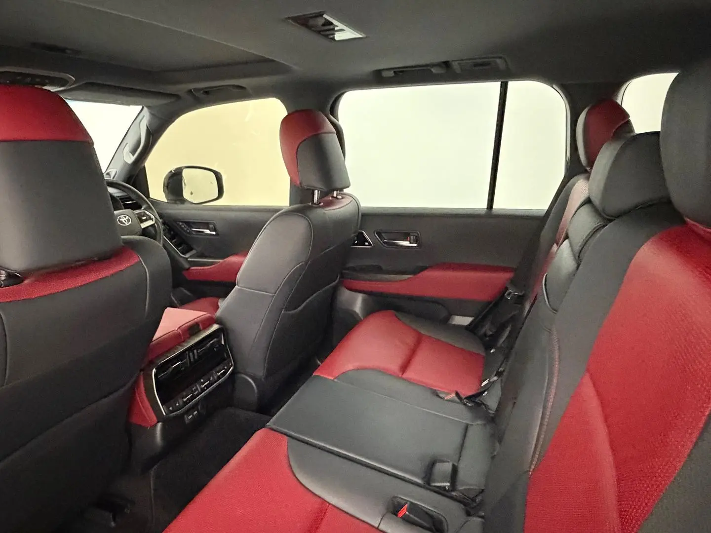 2024 Toyota Landcruiser Gallery Image 25